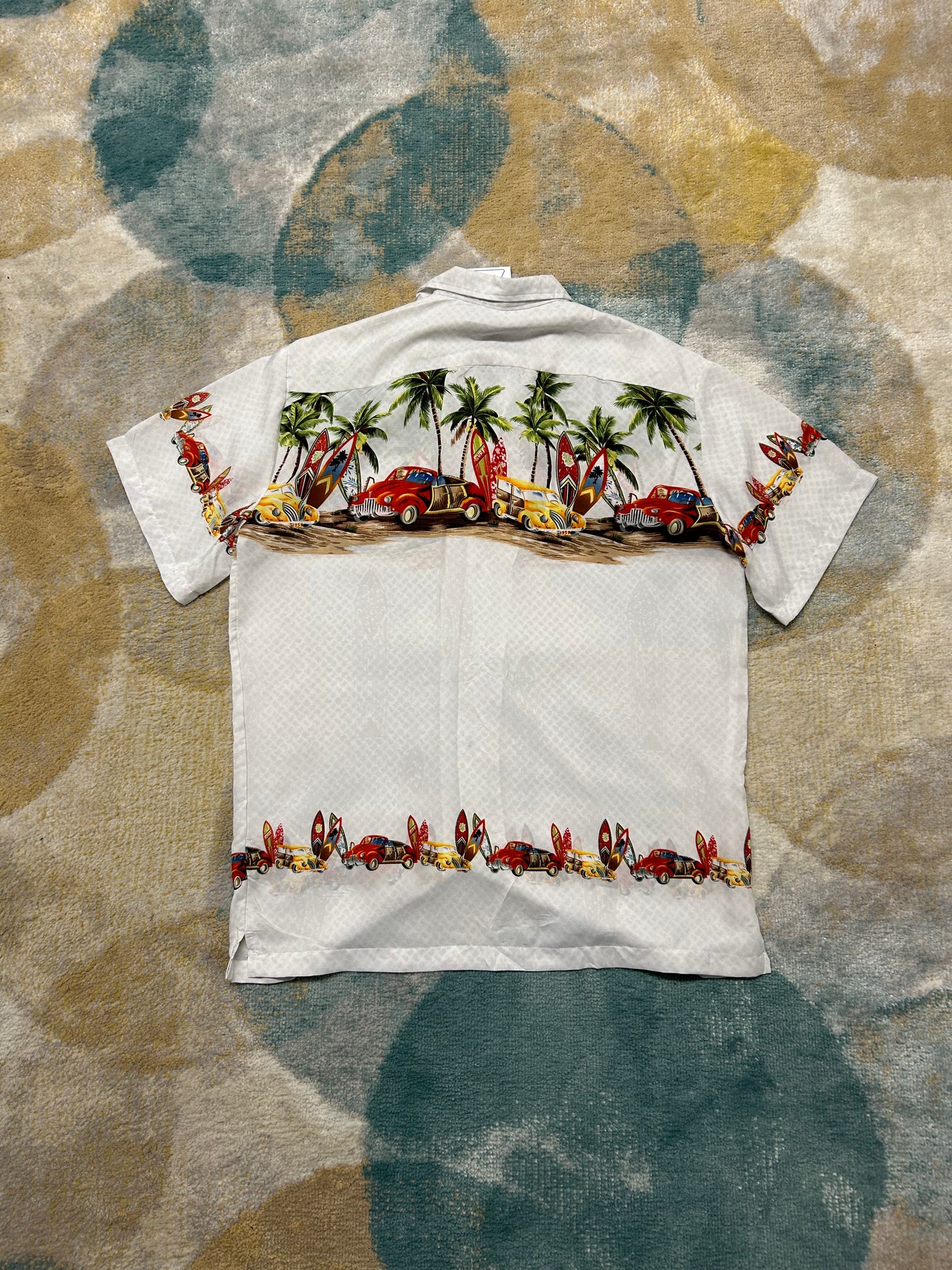White vintage car and Palmtree Shirt