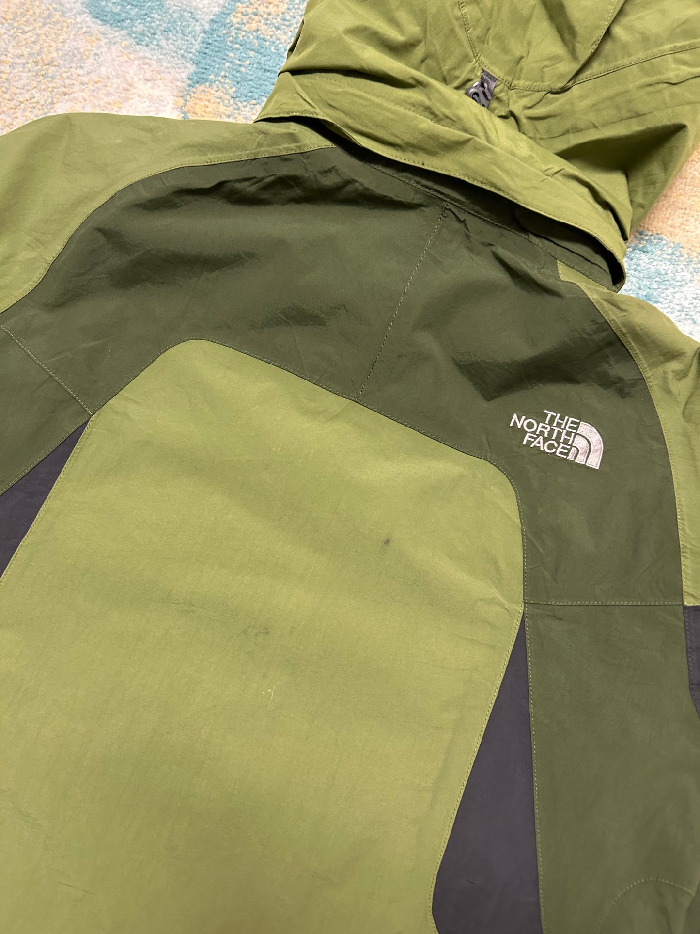 TheNorthFace forest green and grey waterproof windbreaker