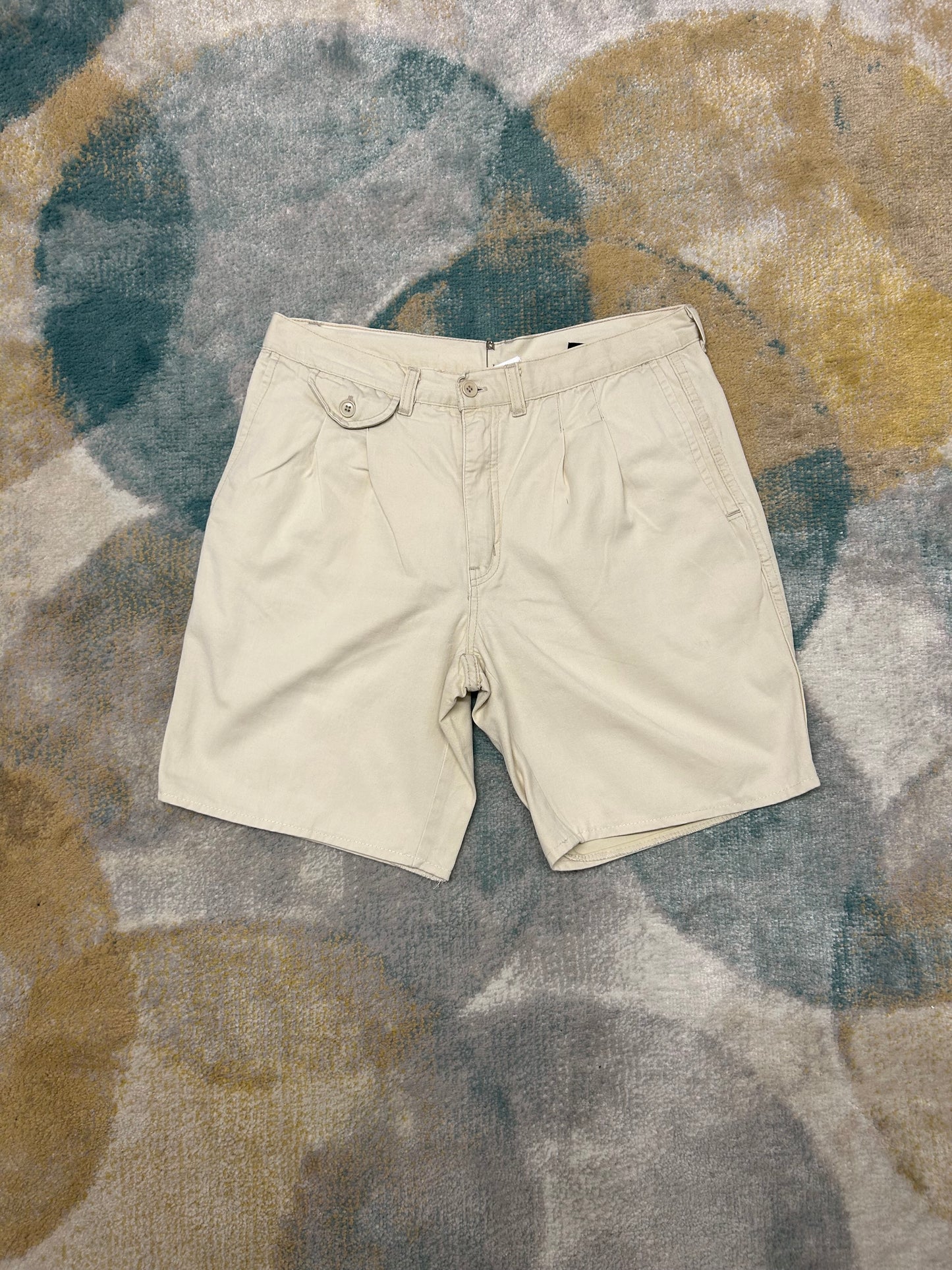 Crem chino shorts