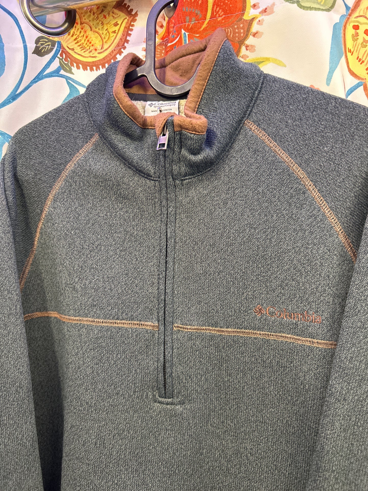 Columbia navy green and brown half zip Crewneck