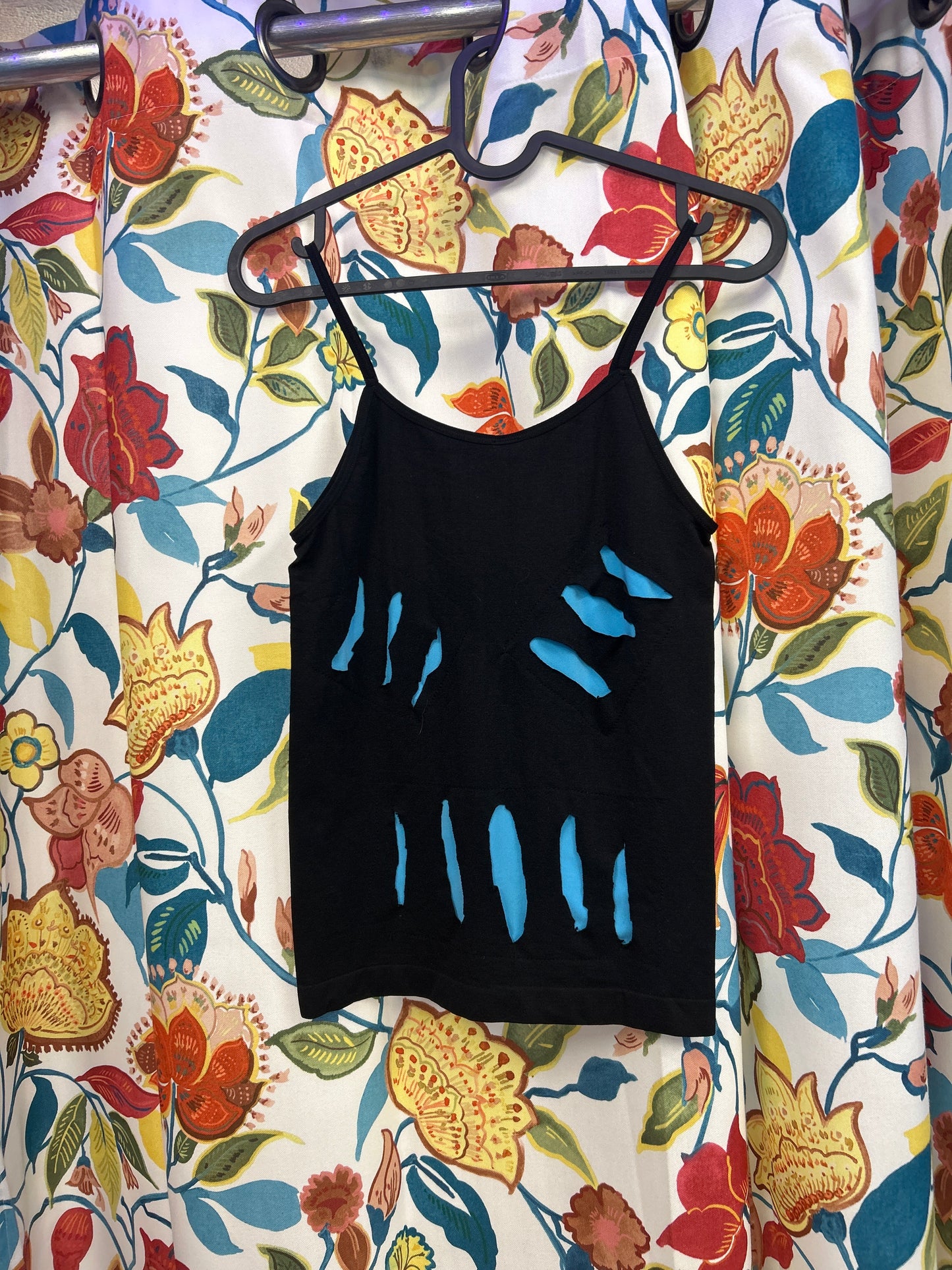 Y2k deadstock black and blue shredded top