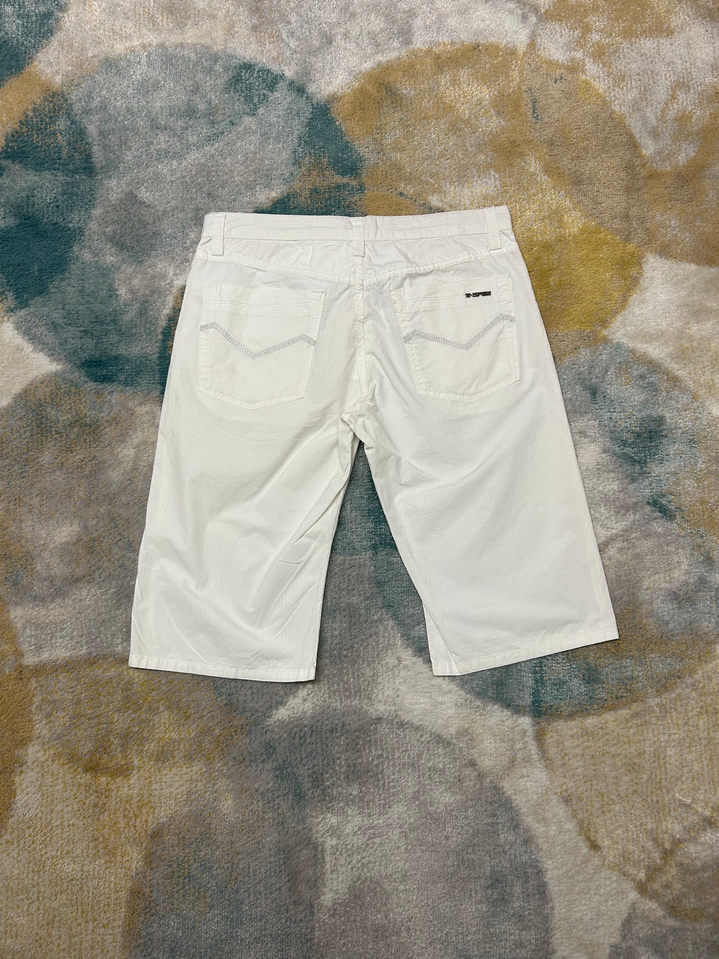 Energie (miss sixty) white lightweight bermuda
