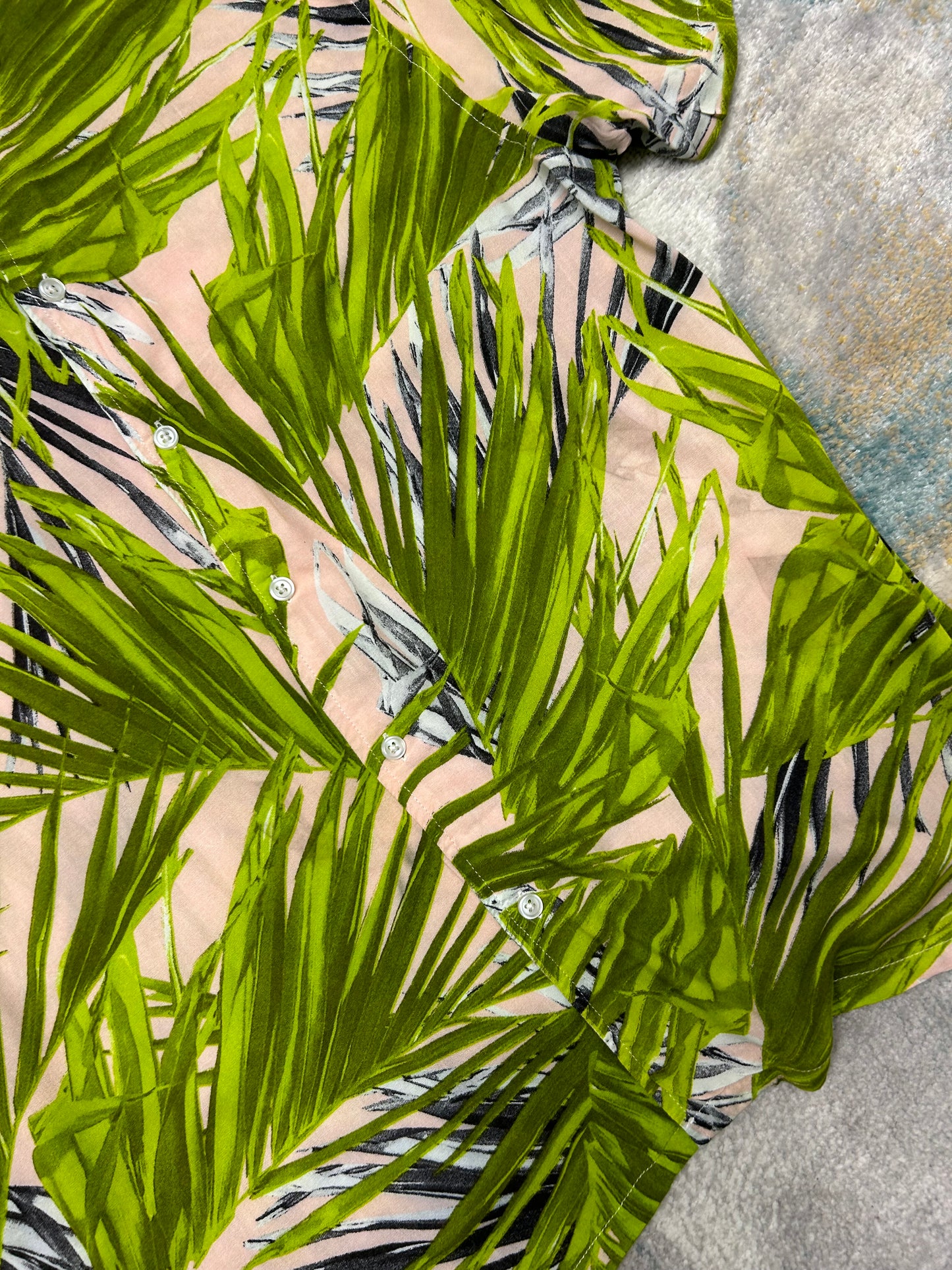 Crem Palmtree leaves shirt