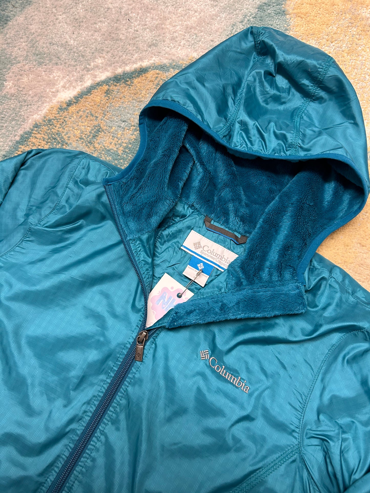 Columbia cyan jacket