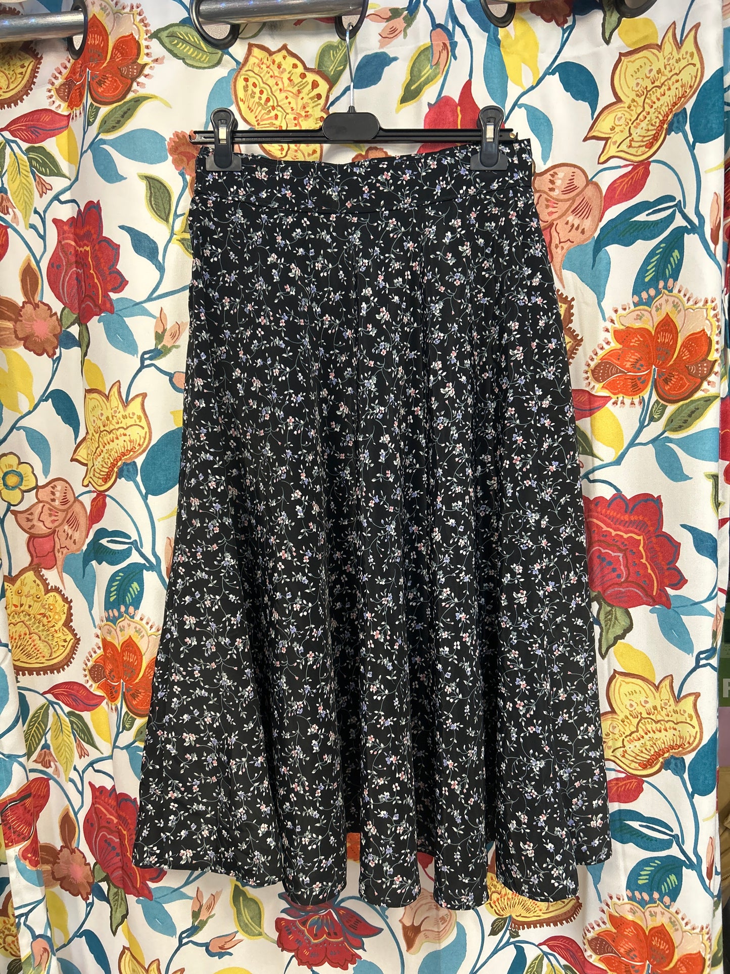 Maxi dark blue floral skirt