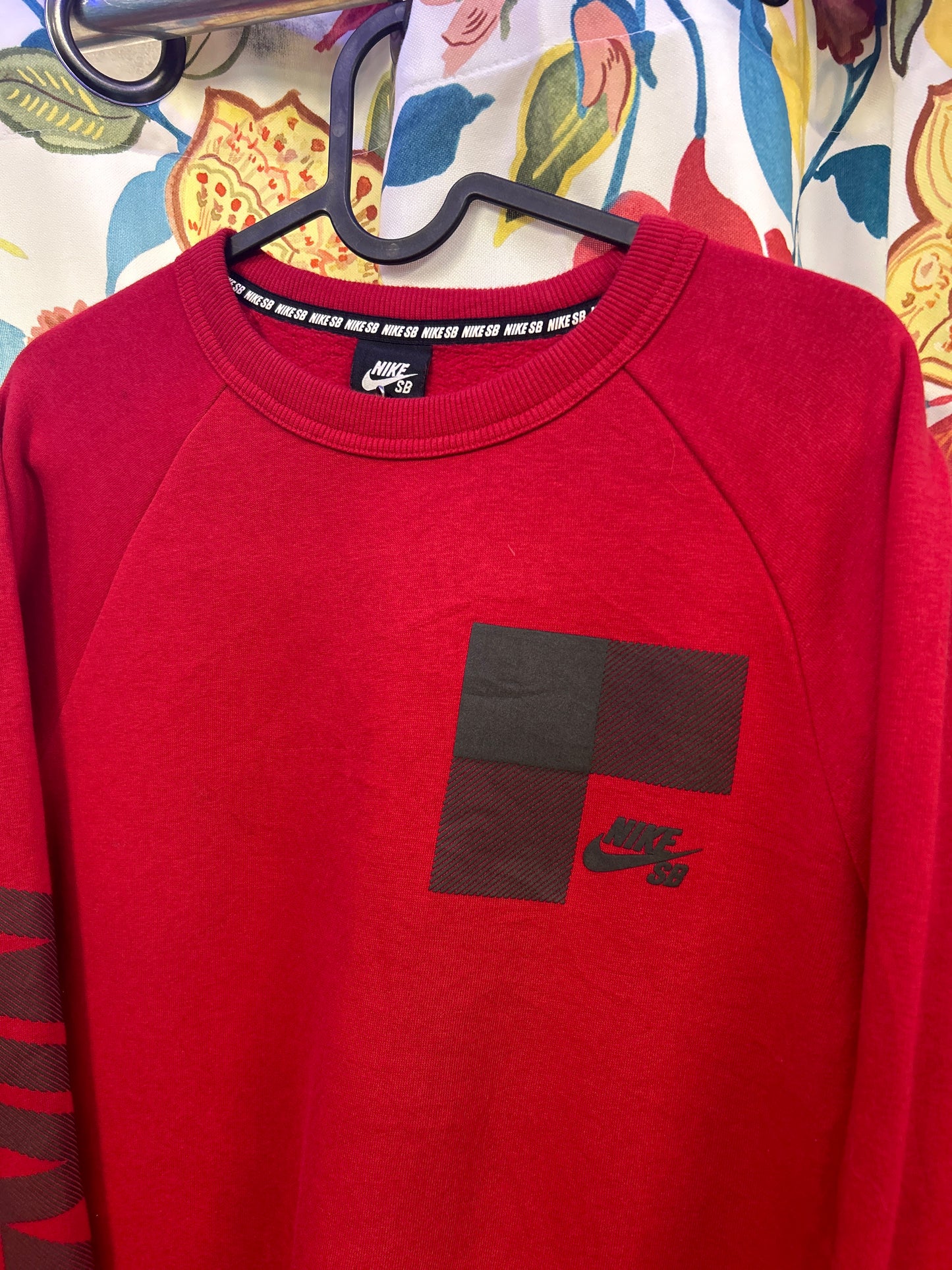 Nike SB red cotton Crewneck