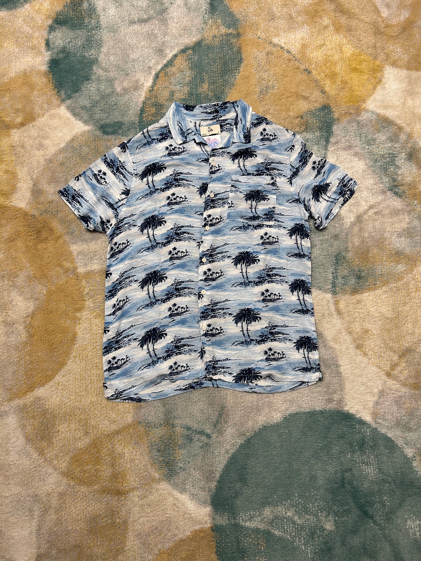 C&A blue island pattern cotton shirt