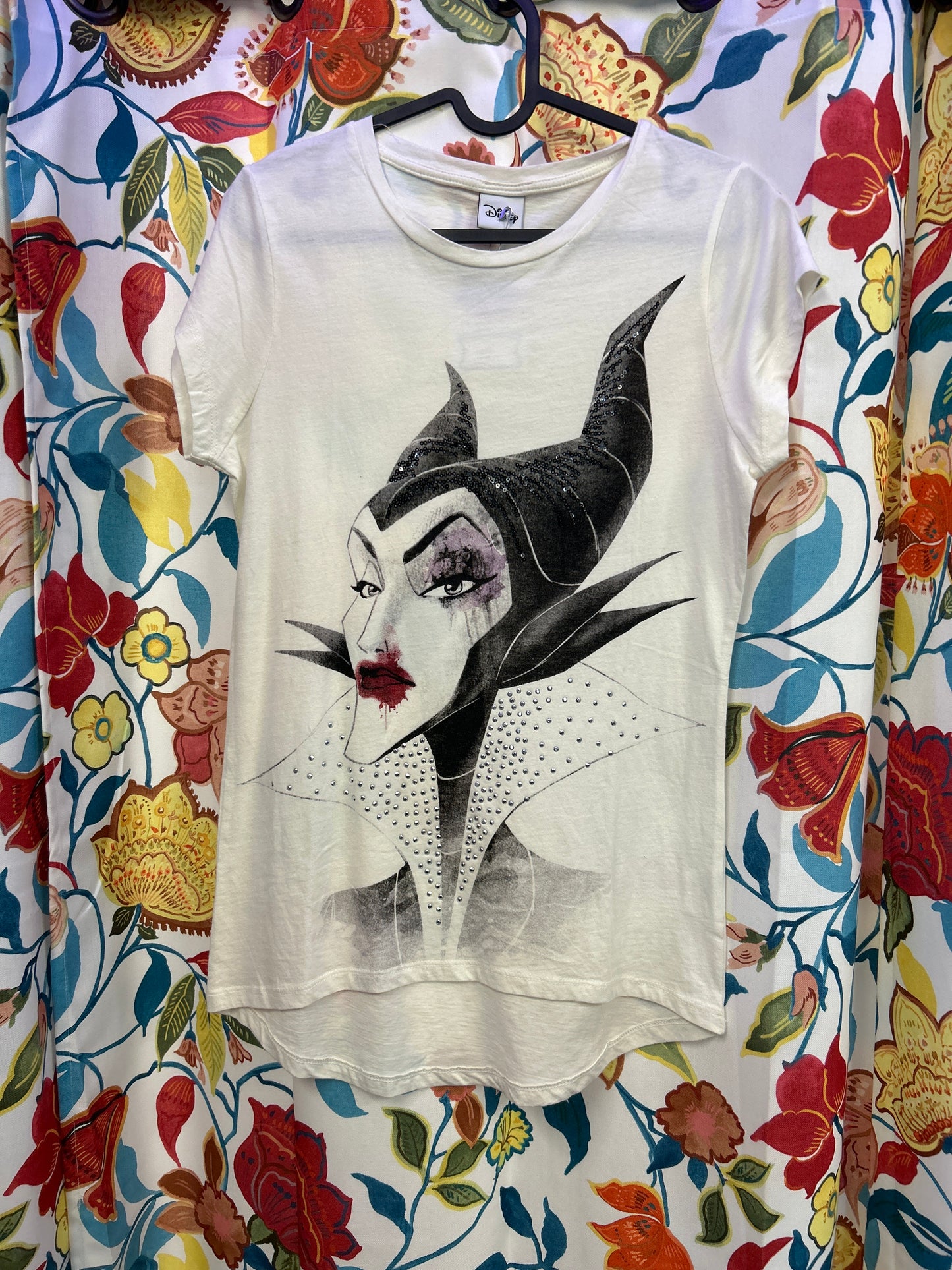 Y2k Disney malificent white tee