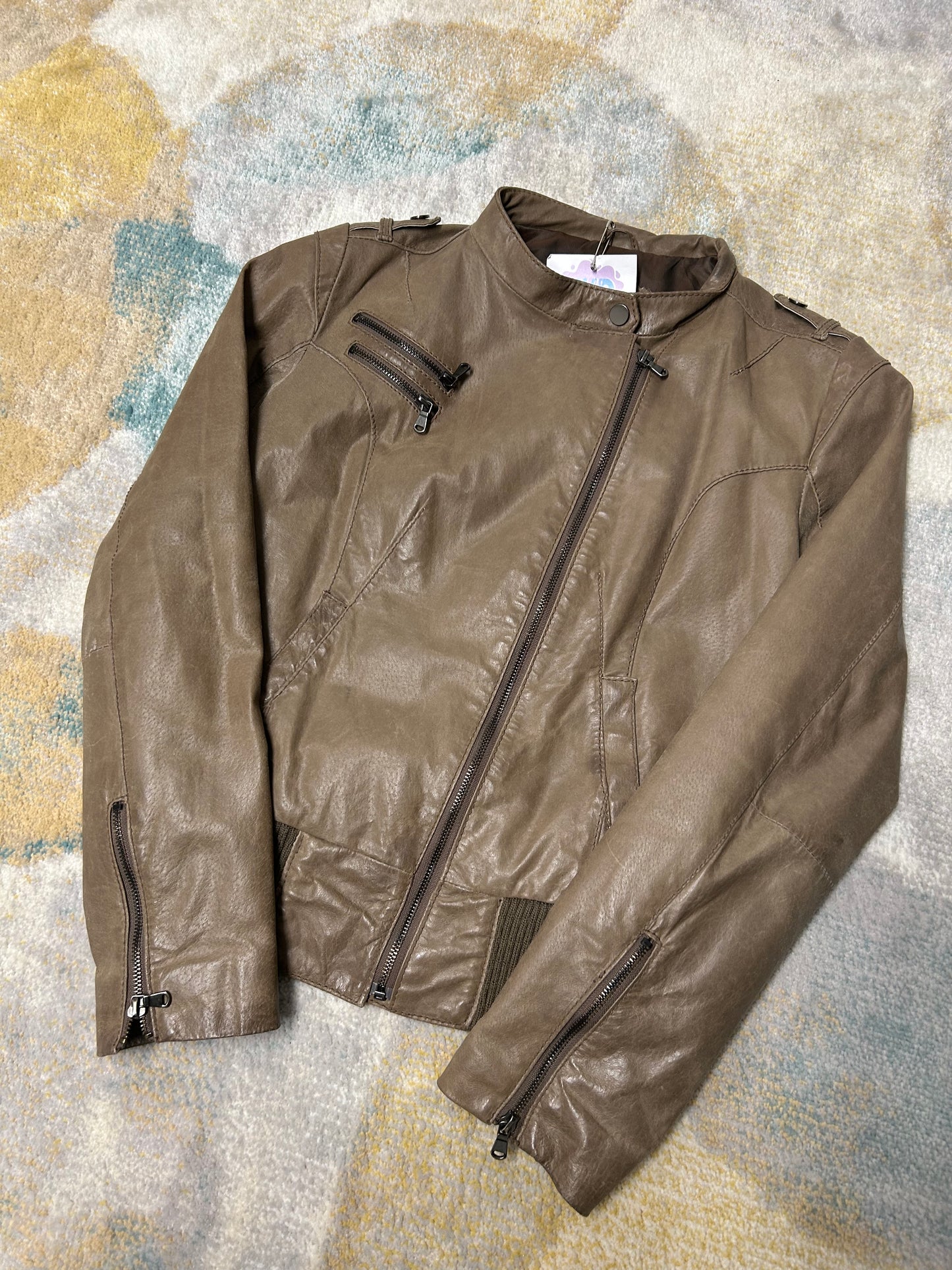 Brown 100% leather bomber jacket