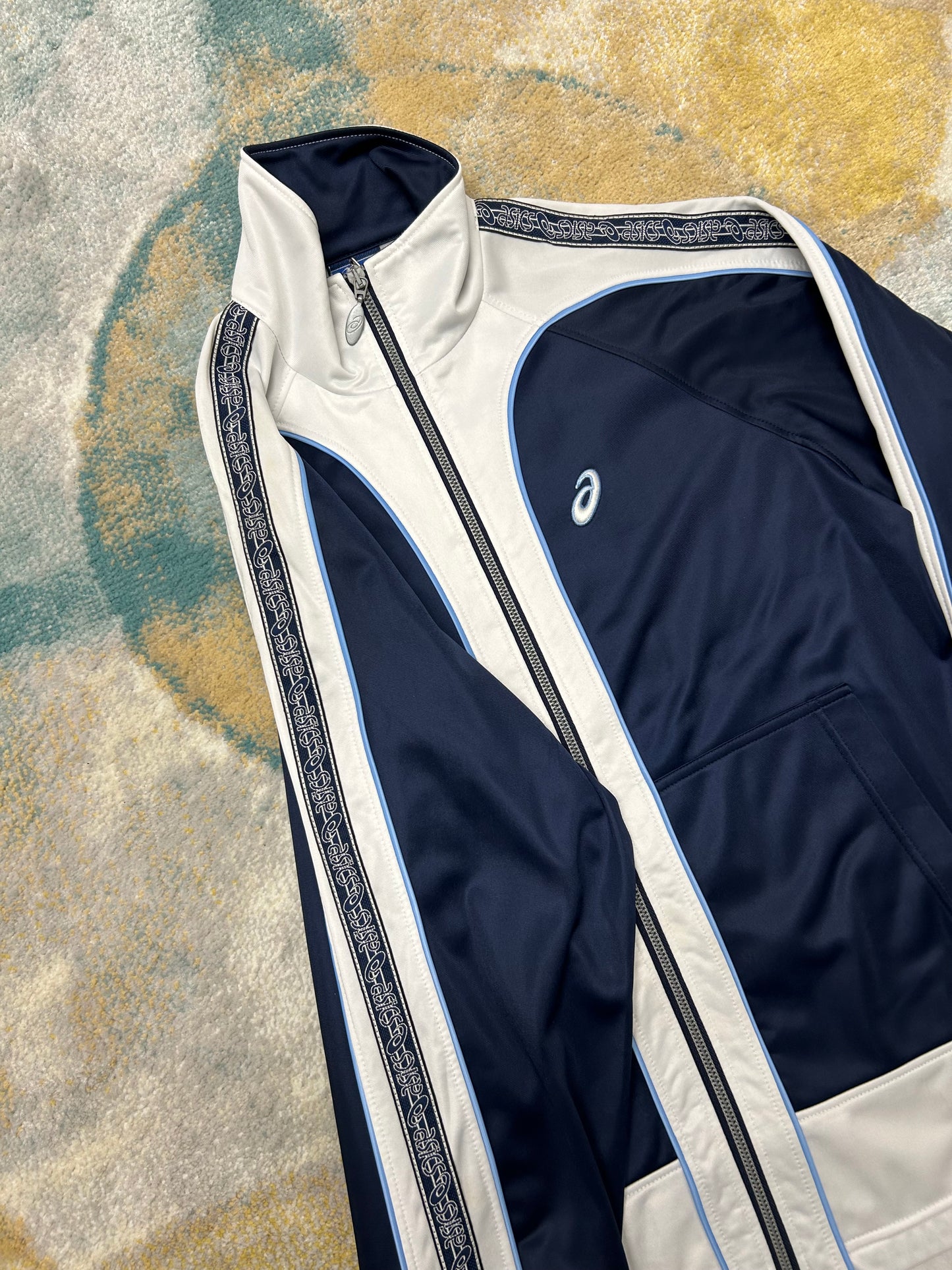 Asics 00's dark blue and white jacket