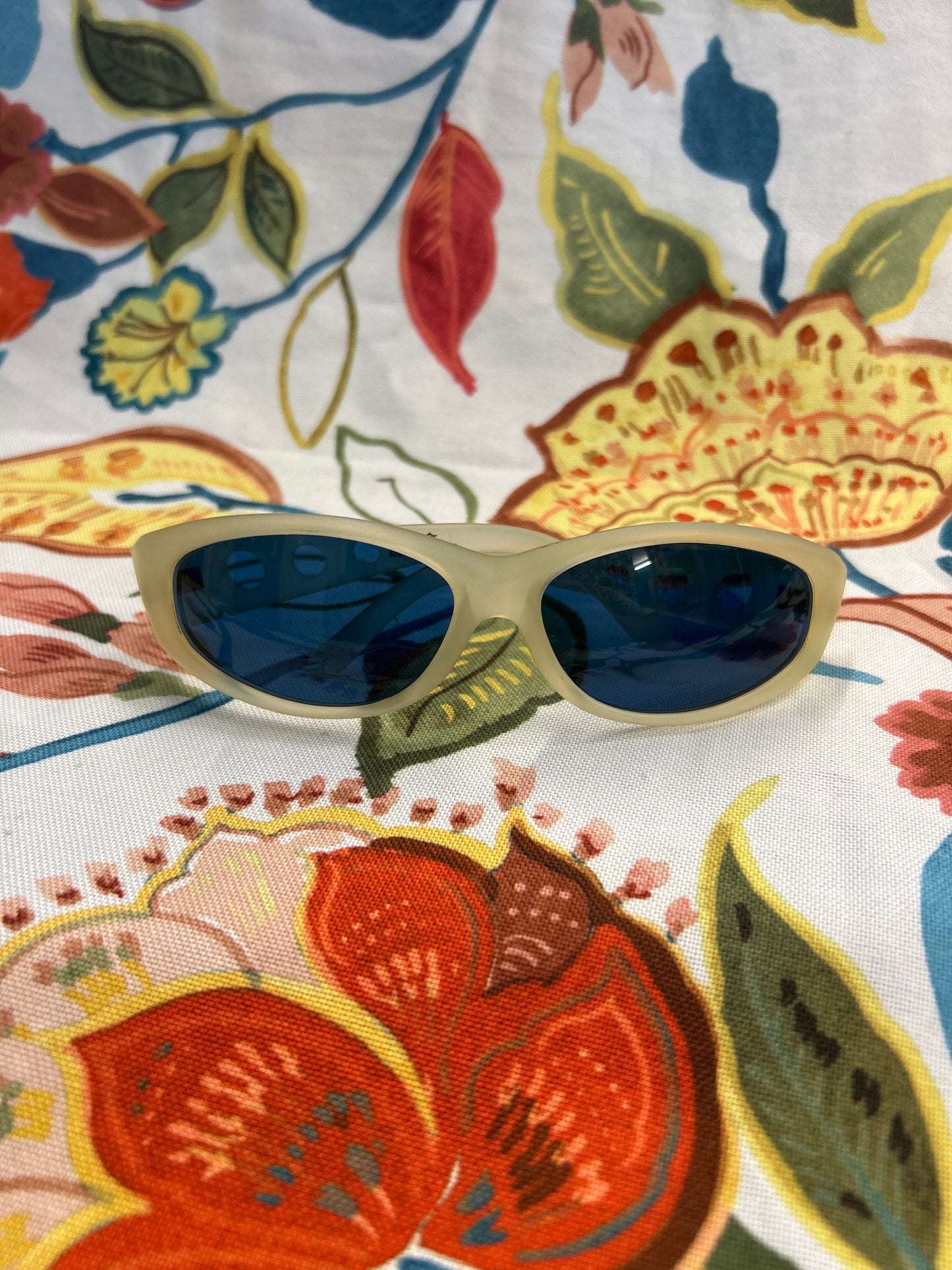 Beige opaque sunglasses