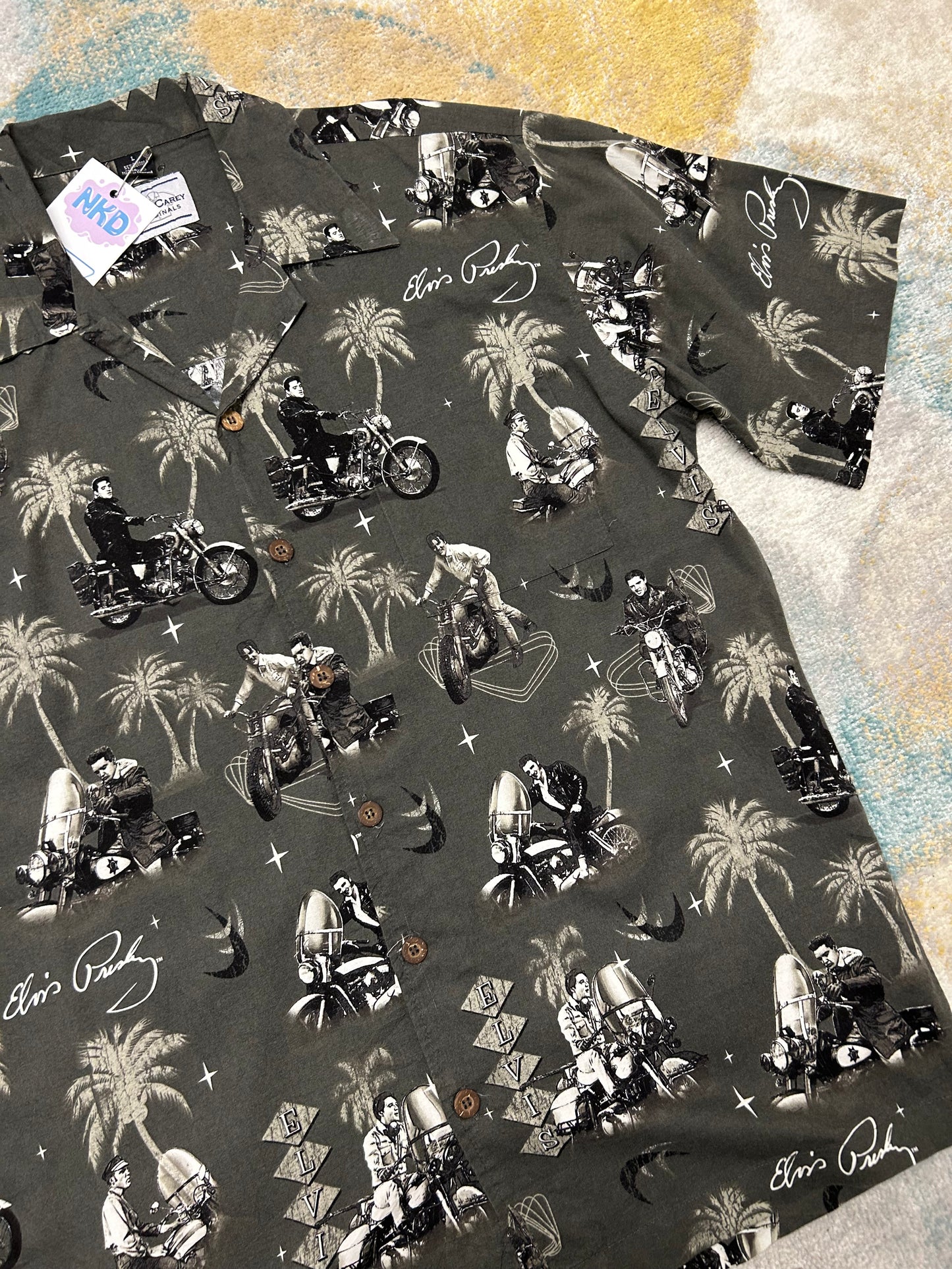 Elvis Presley dark green and black shirt
