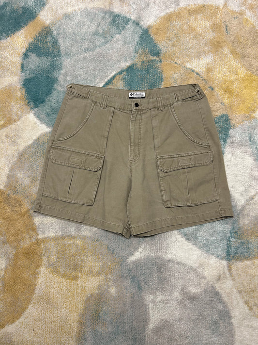 Columbia Beige cargo shorts