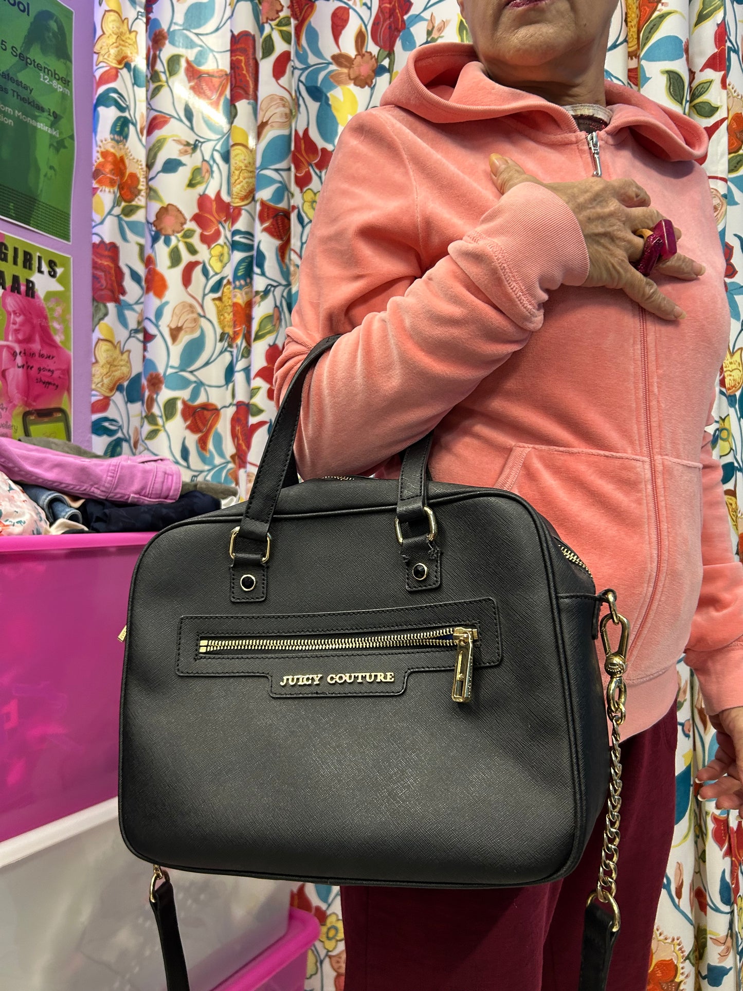 Juicy couture black shoulder back