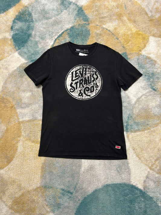 Levi's dark grey t-shirt