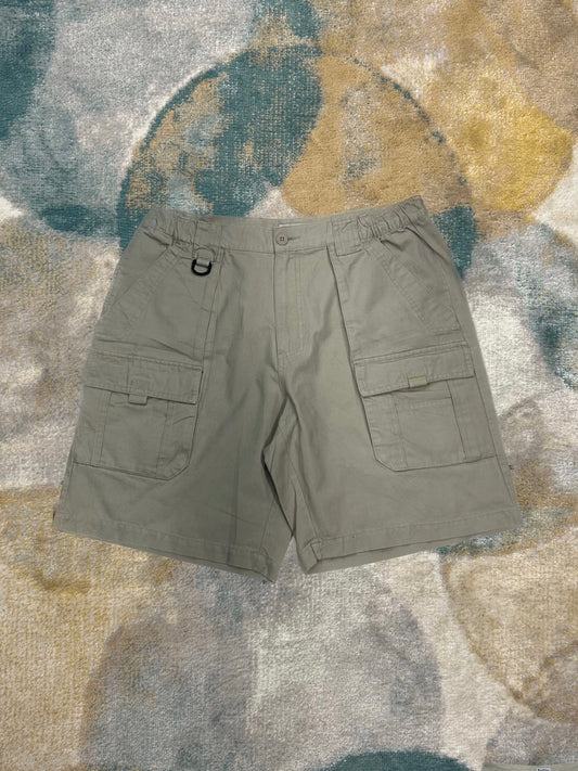 Columbia Off White Cargo Bermuda