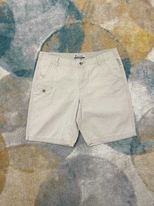 Columbia off white bermuda