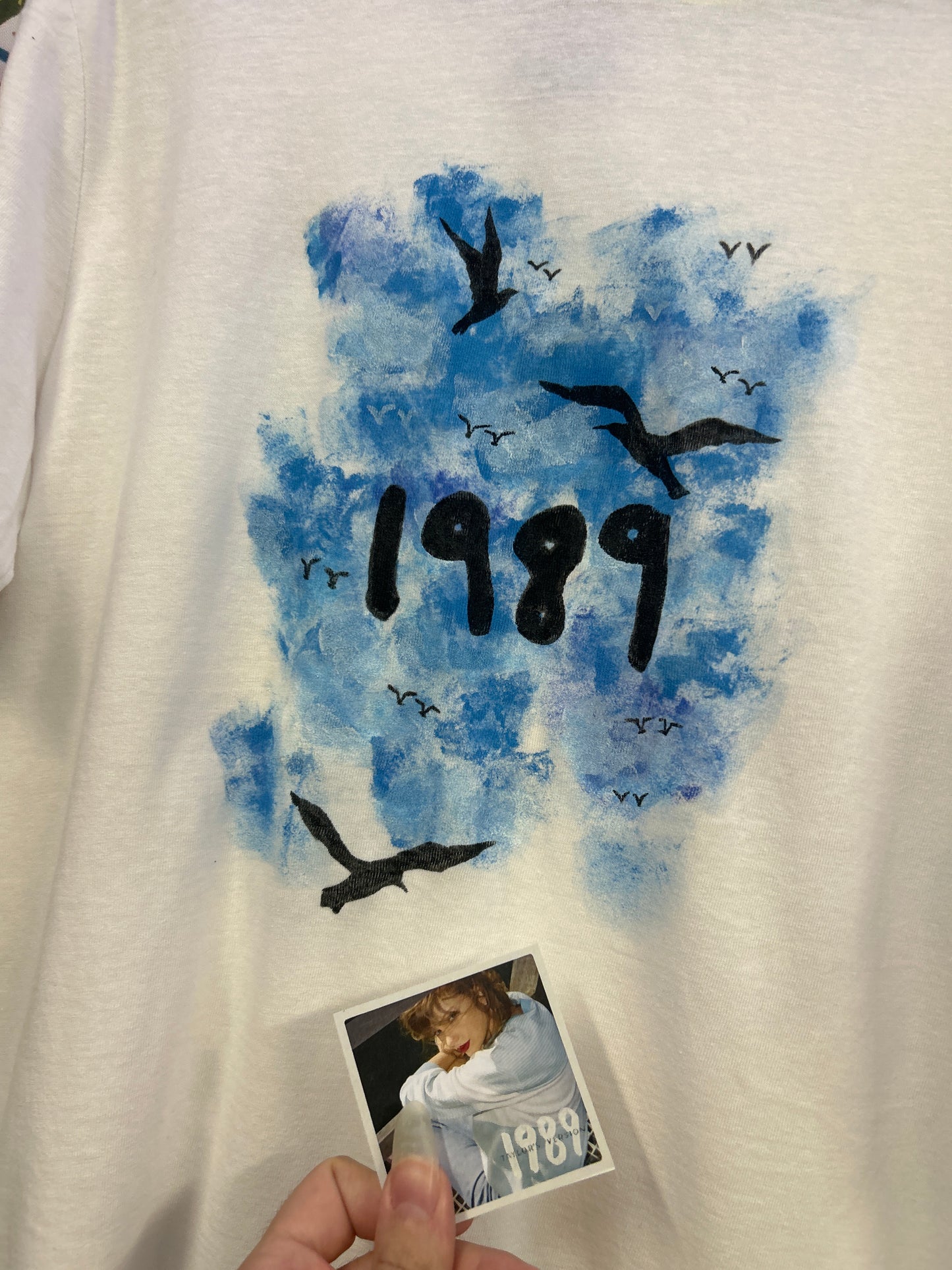 Taylor Swift '1989' Seagulls Handpainted White T-shirt