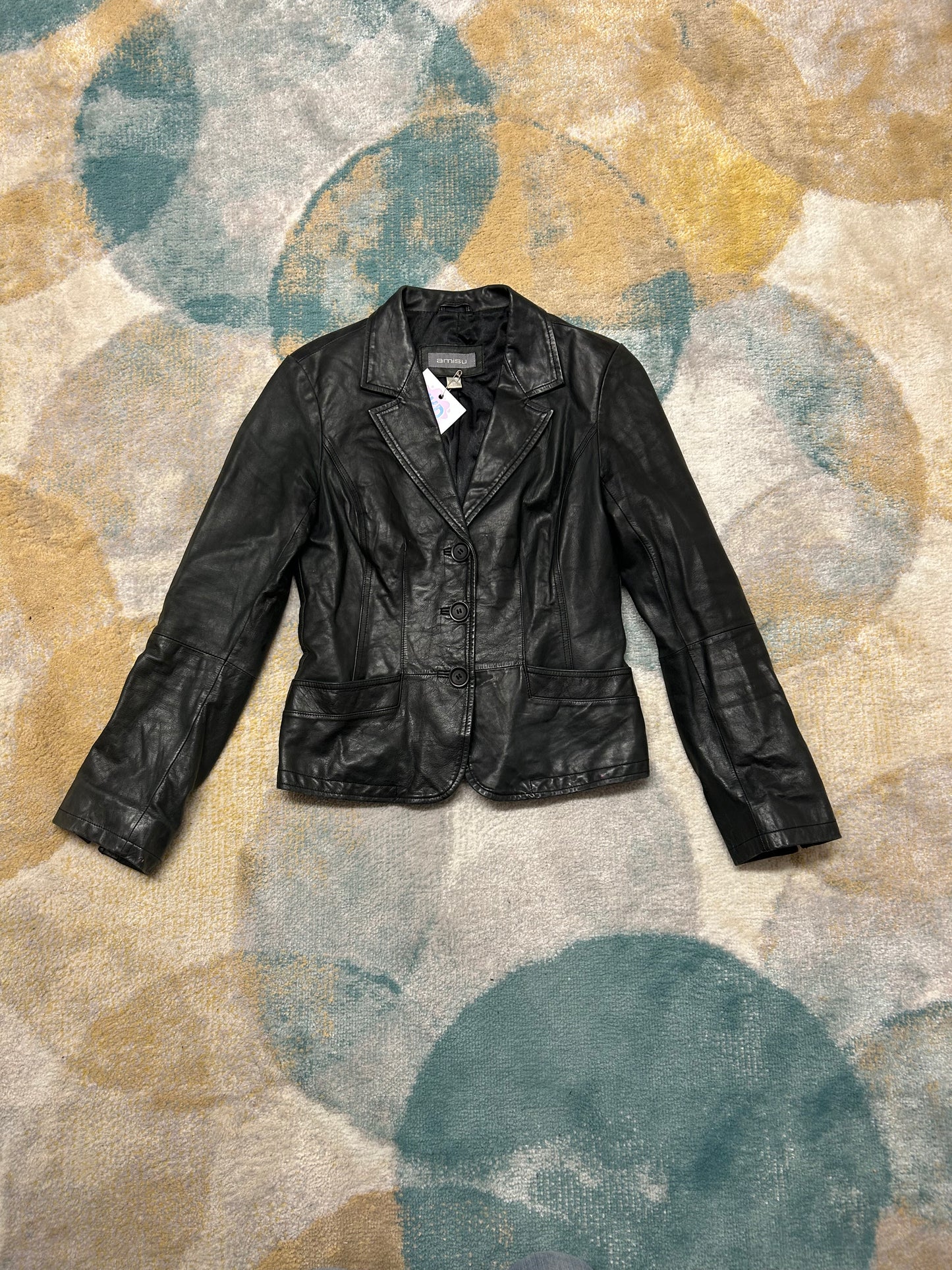 Black 100% leather cropped fitted leather jacket
