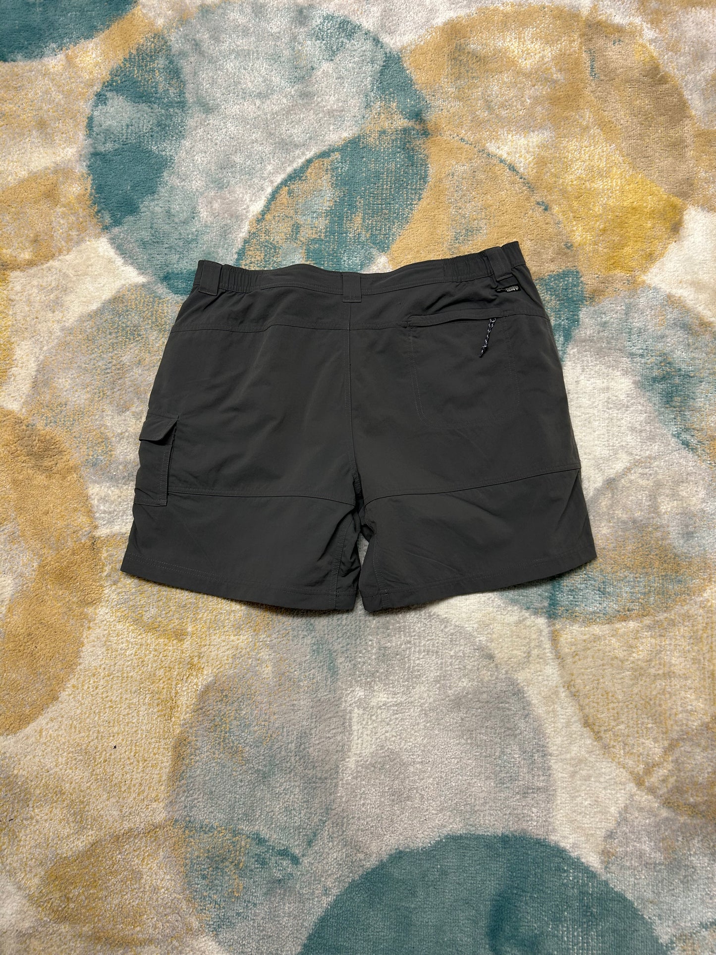 Columbia Dark grey shorts