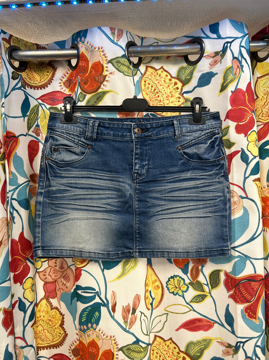 Y2K pimkie denim life white washed denim skirt