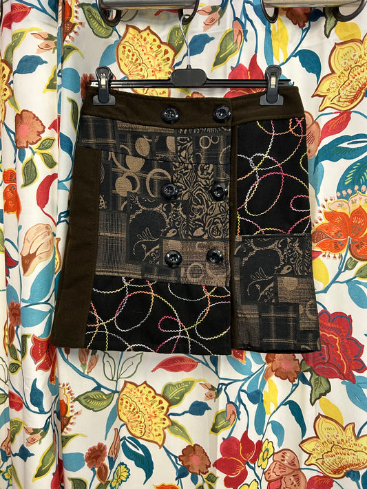 Y2k dark brown patterned skirt