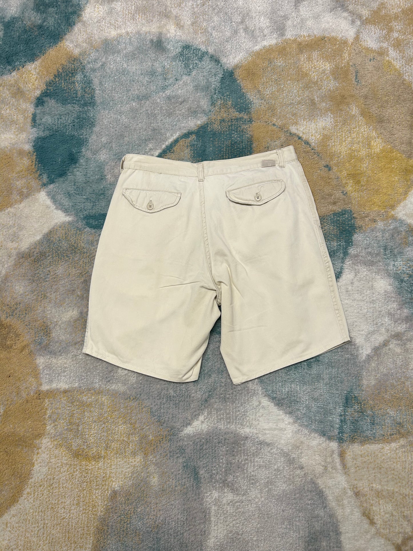 Crem chino shorts