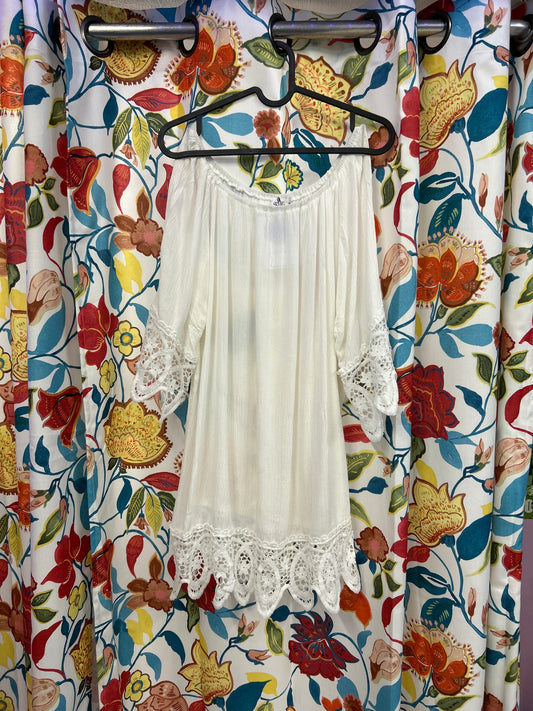 White stretchy dress/top with lace