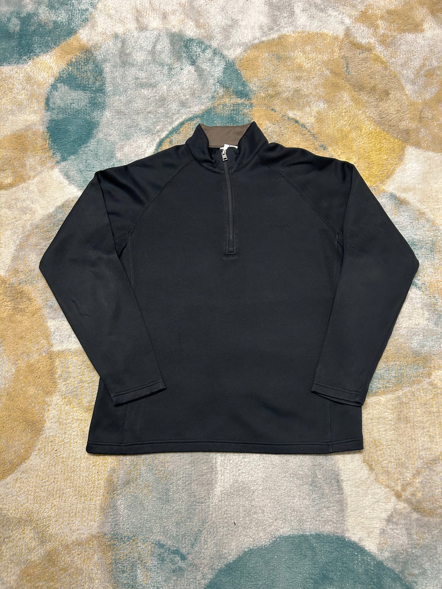 Columbia 00's black crewneck