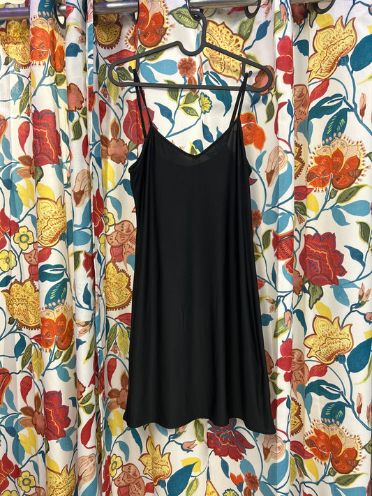 Black simple dress