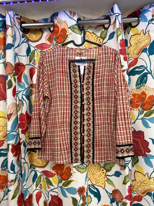 Y2k summer red and black patterned shirt