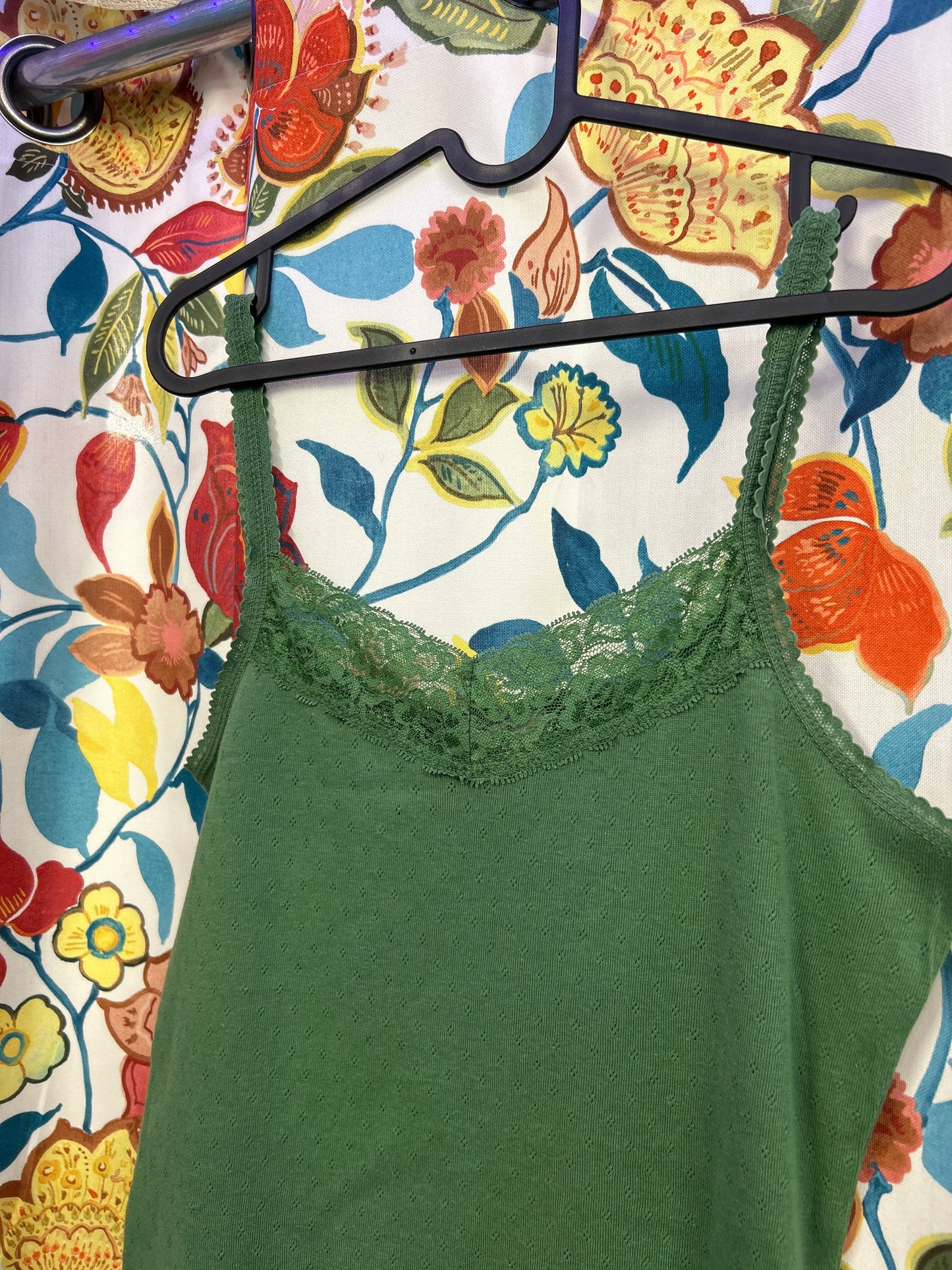 Y2k forest green top with lace