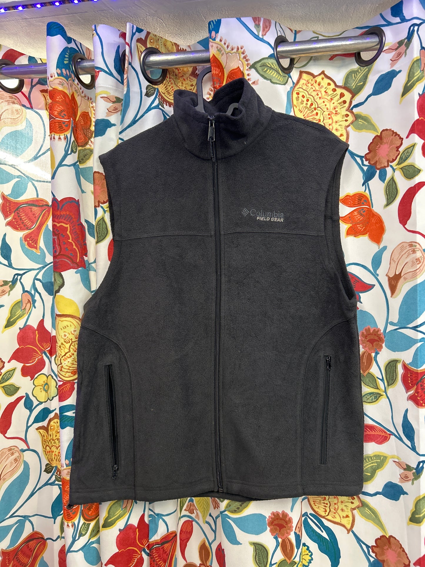 Columbia 00's field gear dark grey fleece vest