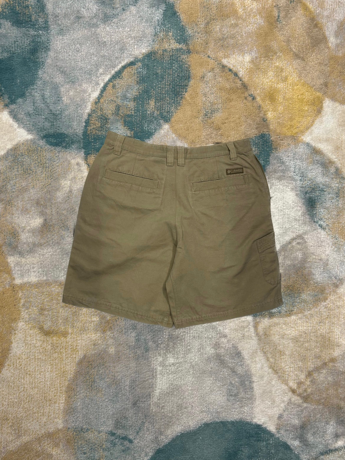 Columbia Beige Cargo Shorts