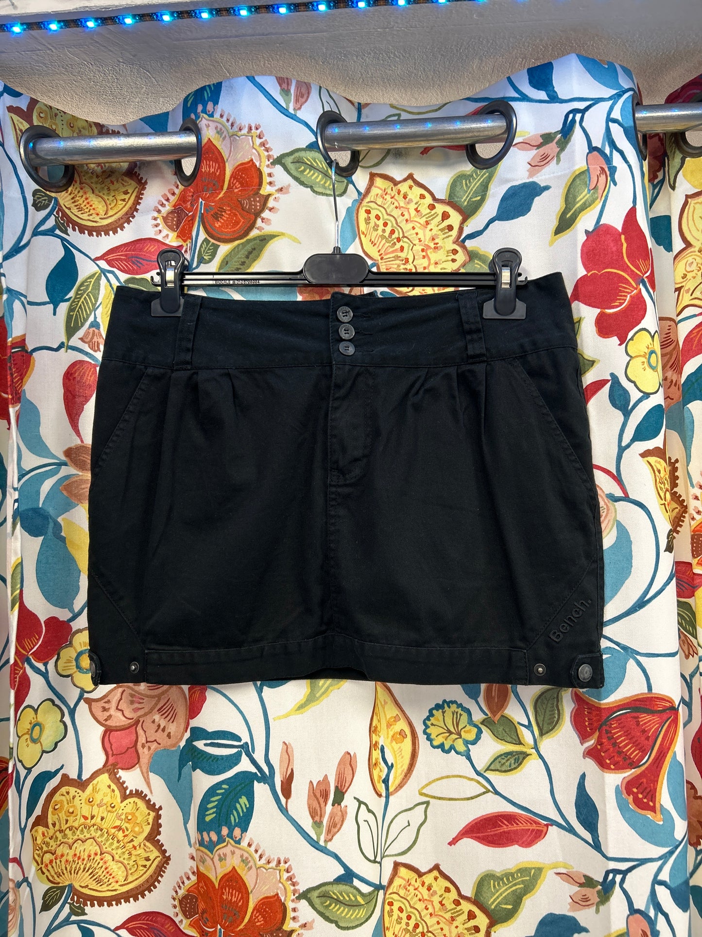 Y2K bench black skirt