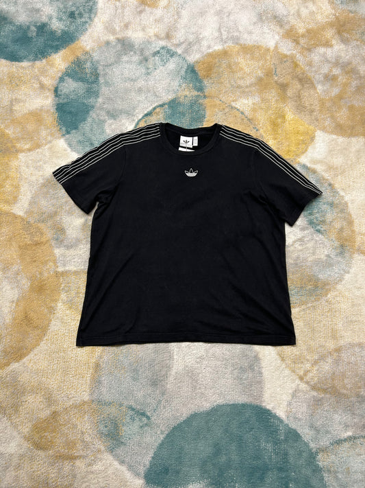 Adidas black 00's baggy cotton t-shirt