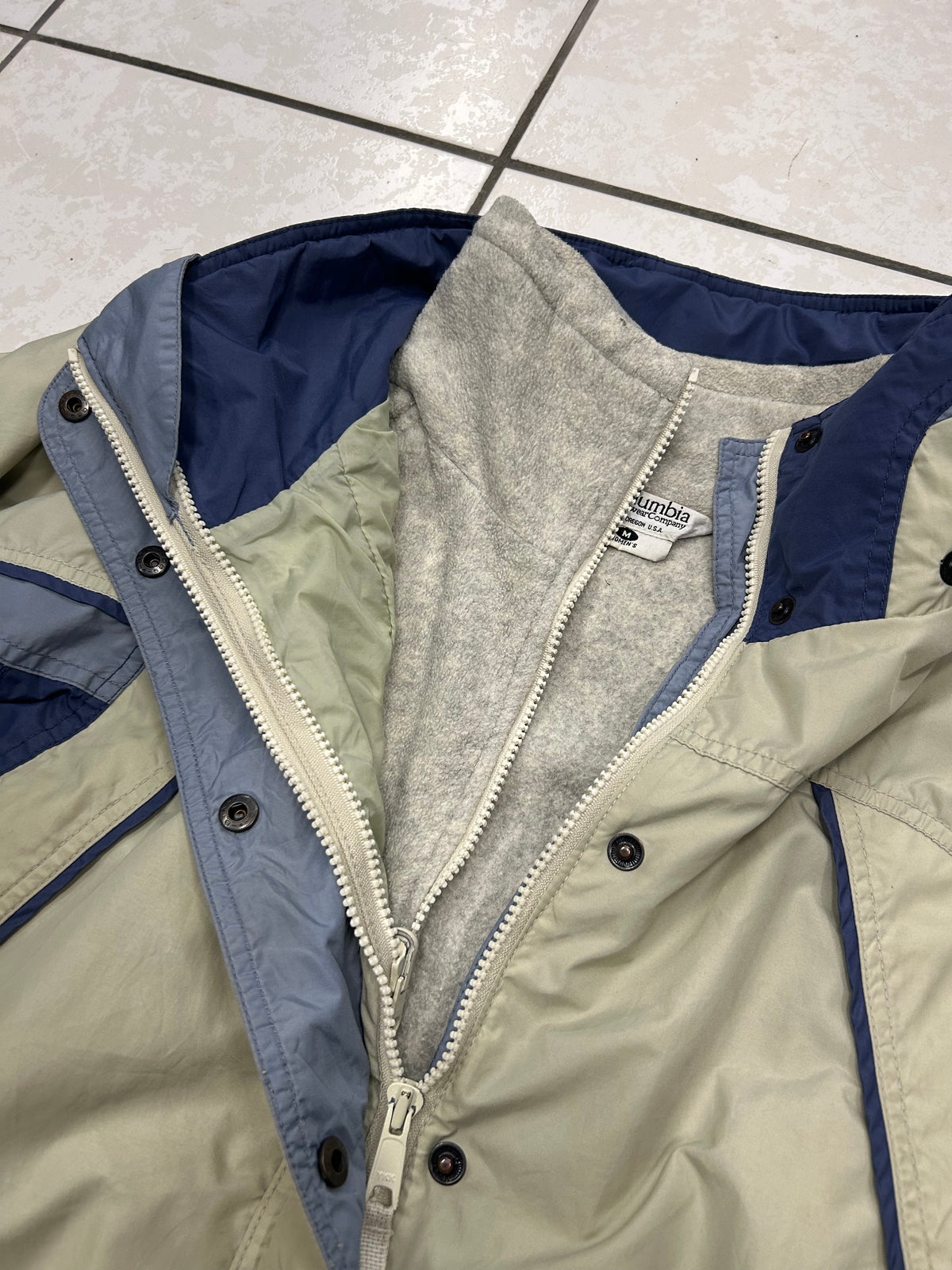 Columbia 00's 2-in-1 Beige and Blue Heavy Waterproof Jacket with Removable Fleece Interior